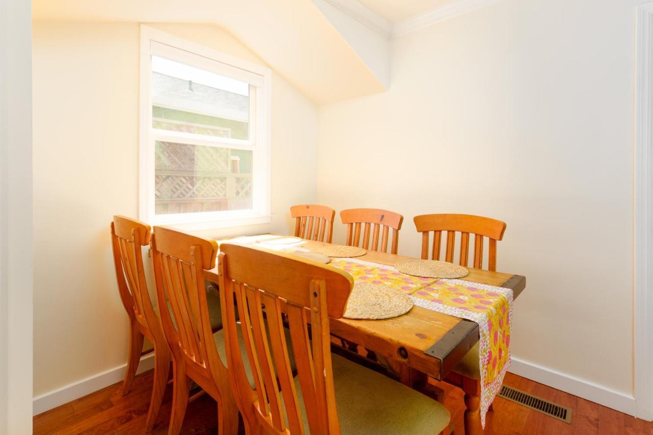 Spacious Renovated Petaluma Home- Pool Table, Fire Pit, Parking Exterior foto