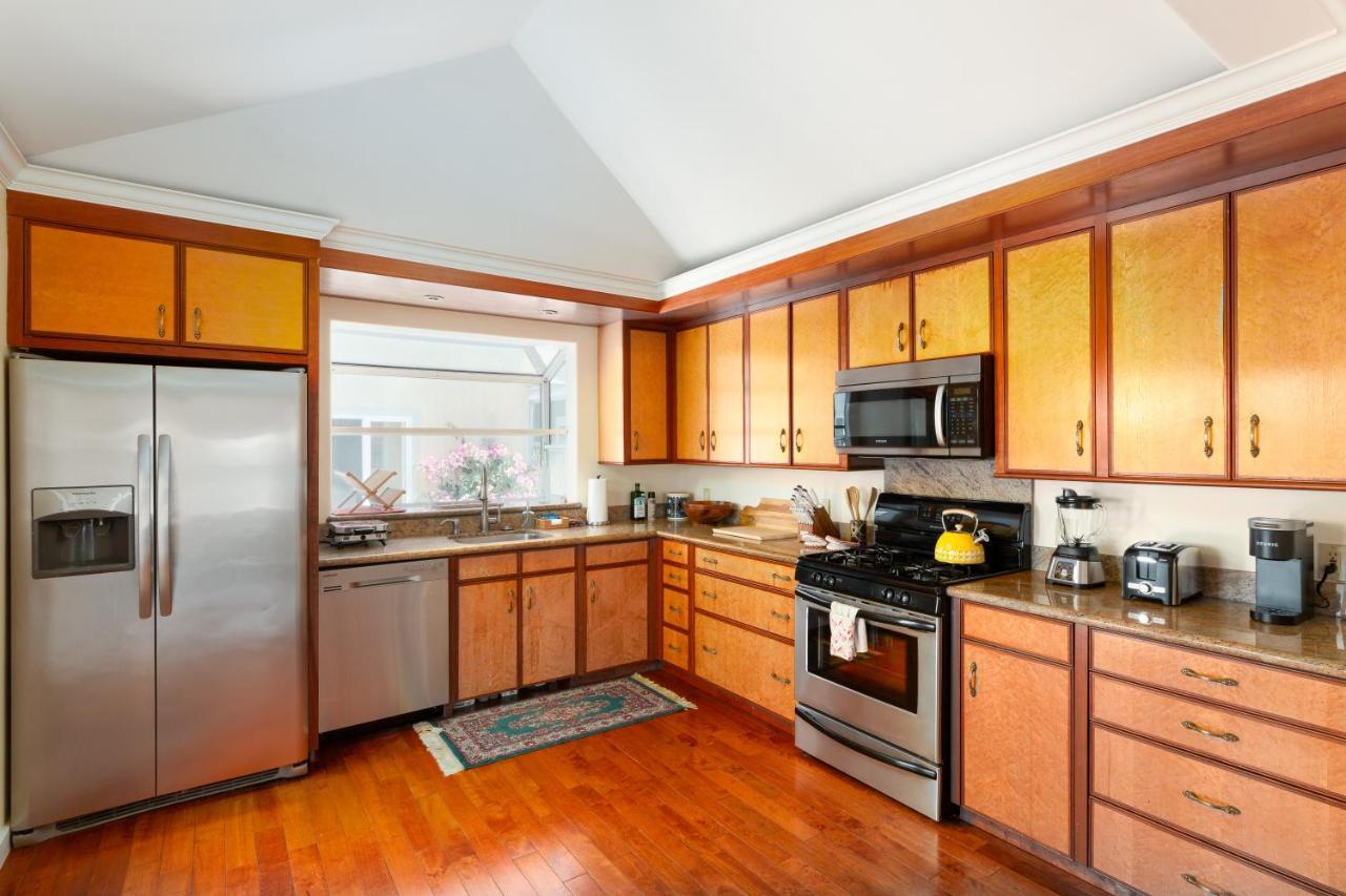 Spacious Renovated Petaluma Home- Pool Table, Fire Pit, Parking Exterior foto