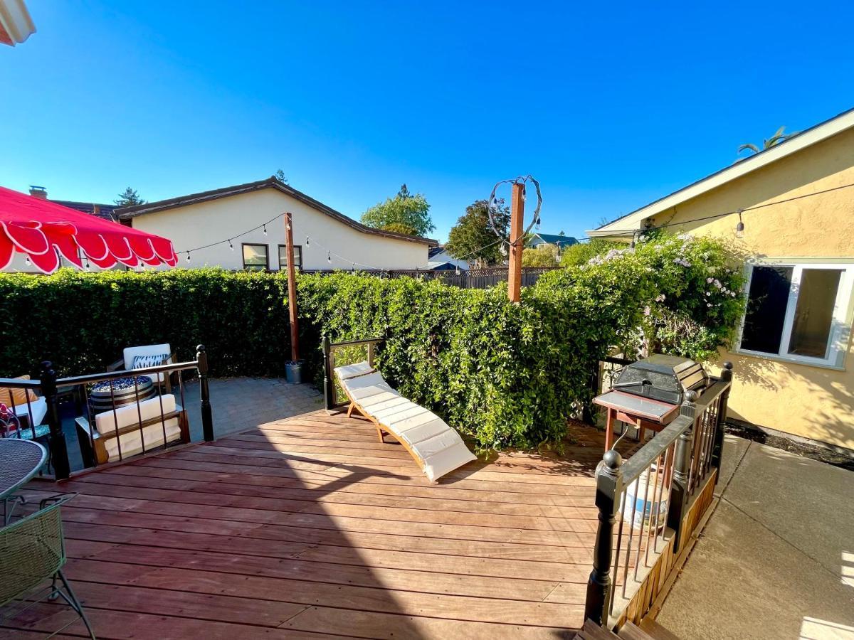 Spacious Renovated Petaluma Home- Pool Table, Fire Pit, Parking Exterior foto