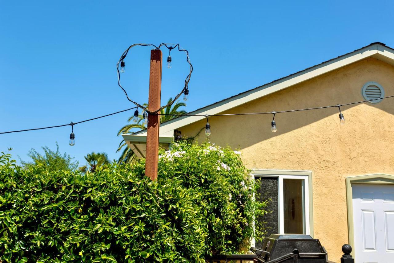 Spacious Renovated Petaluma Home- Pool Table, Fire Pit, Parking Exterior foto
